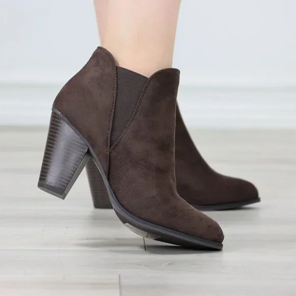 Womens Ankle Heeled Boots Elastic Gore Pointed Toe Brown Faux Suede - Picture 5 of 12